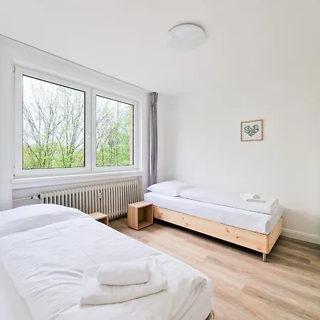 Apartment Raj Living - Monteurwohnungen - 3 Schlafzimmer - Kueche - Balkon - Waschmaschine - 25 Min Zur Messe Dus