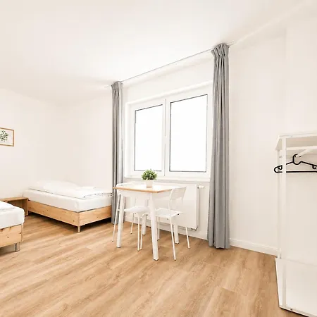 Lägenhet Tolstov - Monteurwohnungen Mit Balkon Und Waschmaschine Heiligenhaus