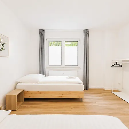 Lägenhet Tolstov - Monteurwohnungen Mit Balkon Und Waschmaschine *
