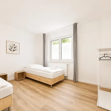Tolstov - Monteurwohnungen Mit Balkon Und Waschmaschine Lägenhet