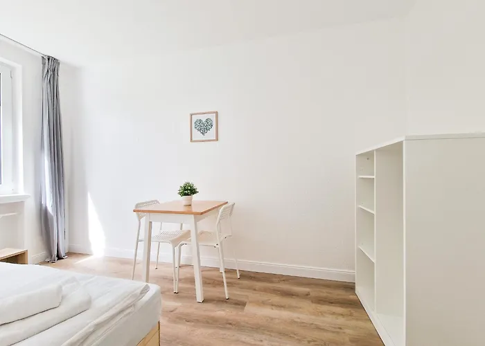 Tolstov - Monteurwohnungen - 3 Schlafzimmer - Kueche - Balkon - Waschmaschine - 25 Min Zur Messe Dus Lejlighed Heiligenhaus