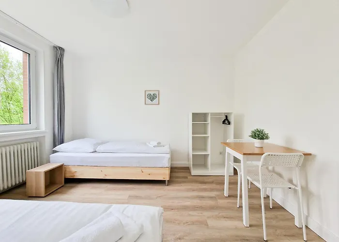 Lejlighed Tolstov - Monteurwohnungen - 3 Schlafzimmer - Kueche - Balkon - Waschmaschine - 25 Min Zur Messe Dus