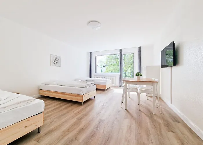 Lejlighed Tolstov - Monteurwohnungen - 3 Schlafzimmer - Kueche - Balkon - Waschmaschine - 25 Min Zur Messe Dus