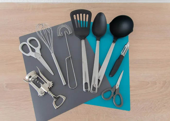 Tolstov - Monteurwohnungen - 3 Schlafzimmer - Kueche - Balkon - Waschmaschine - 25 Min Zur Messe Dus