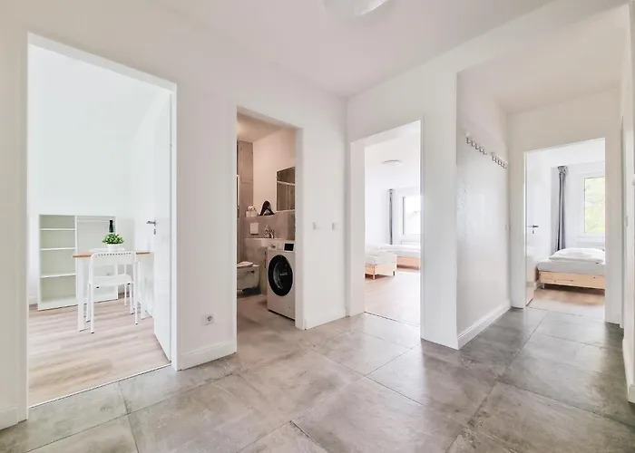 Tolstov - Monteurwohnungen - 3 Schlafzimmer - Kueche - Balkon - Waschmaschine - 25 Min Zur Messe Dus Heiligenhaus